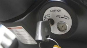 kunci motor dol
